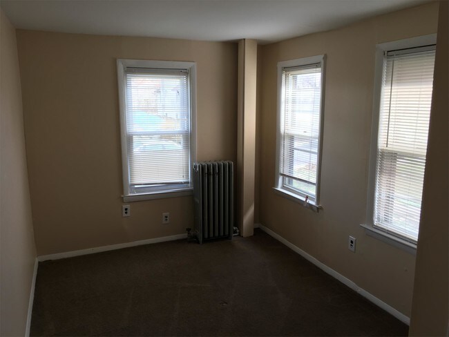 Foto del edificio - 124 Upland Terrace