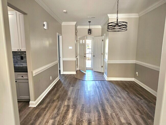 Foto del edificio - 5817 Fox Point Cir