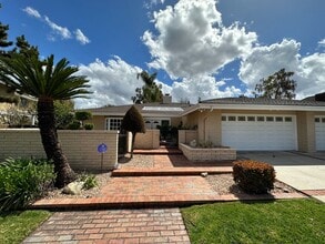 Building Photo - 1930 Alto Ln