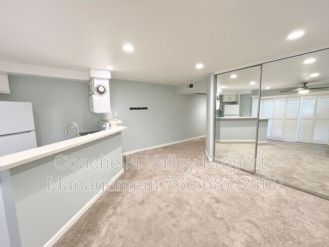 Foto del edificio - 5300 E Waverly Dr
