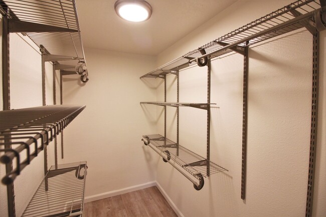 Foto del interior - Fully Upgraded Senior Apartments!