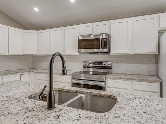 Foto del edificio - 1136 NW 99th St