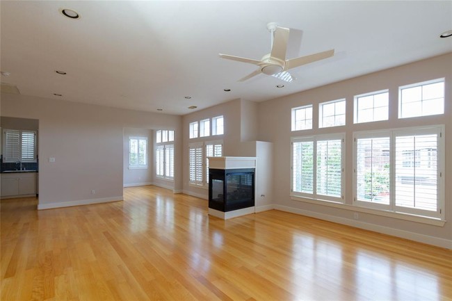 Foto del edificio - 3505 Bradford St