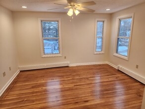 Building Photo - 77 Carmine St