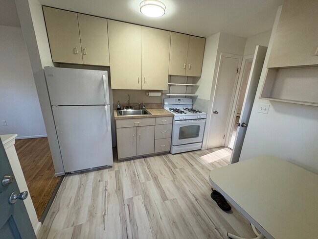 Foto del edificio - 23 Pilgrim Dr