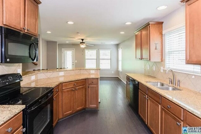 Foto del edificio - 5728 Park Side Rd