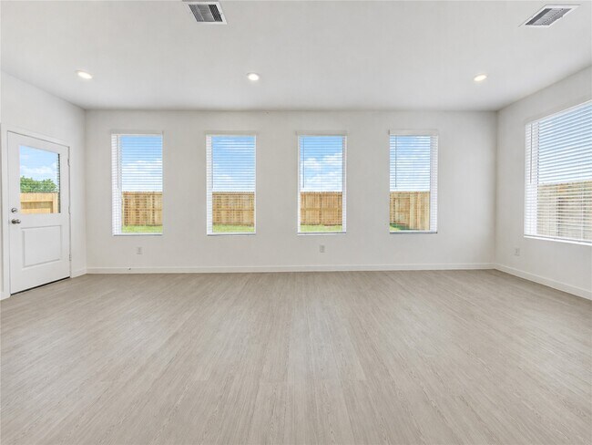 Foto del edificio - 16222 Chestnut Hvn Ln