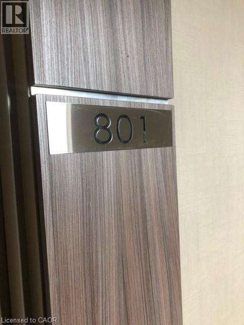 Photo du bâtiment - 560 N Service Rd