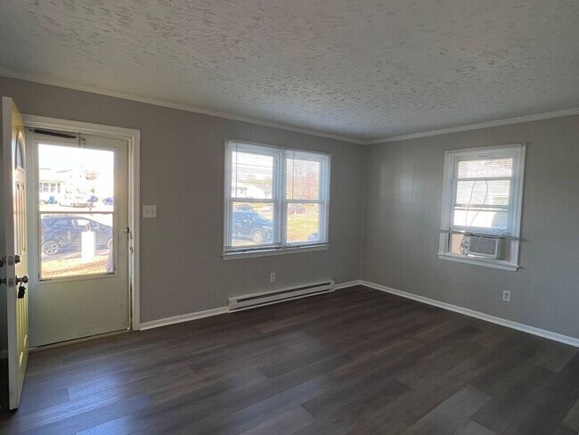 Building Photo - 20507 Hickory Ct