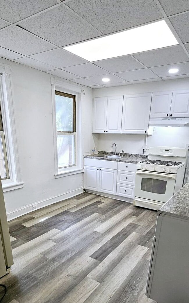 Building Photo - 531 Stuyvesant Ave