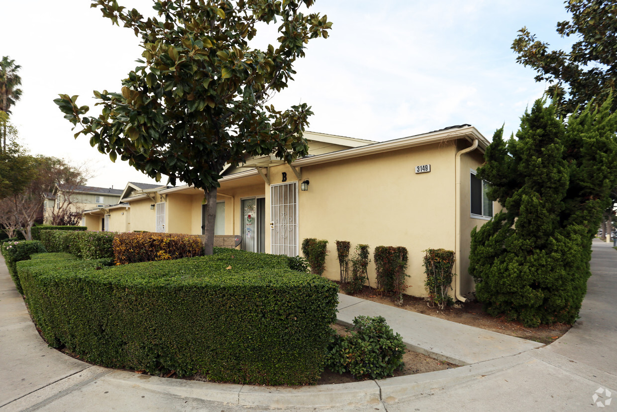 Granate Lane Apartaments - Garnet Lane Apartments