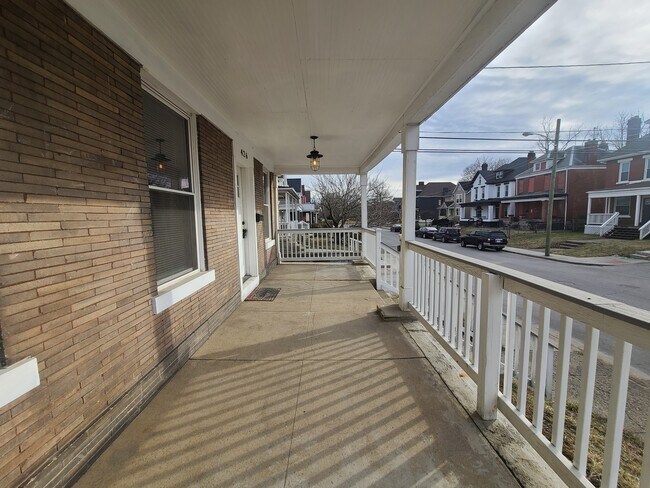 Building Photo - 426 Wilson Ave