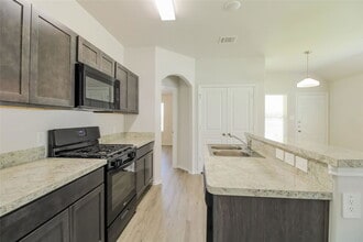 Building Photo - 2468 Carp Dr