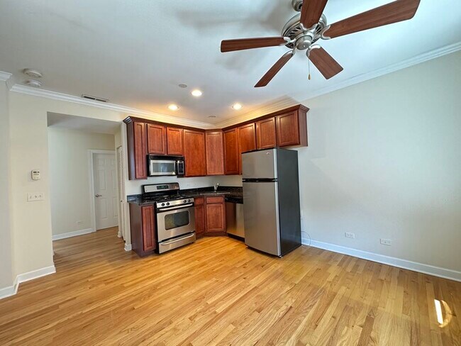 Building Photo - 3249 N Clifton Ave