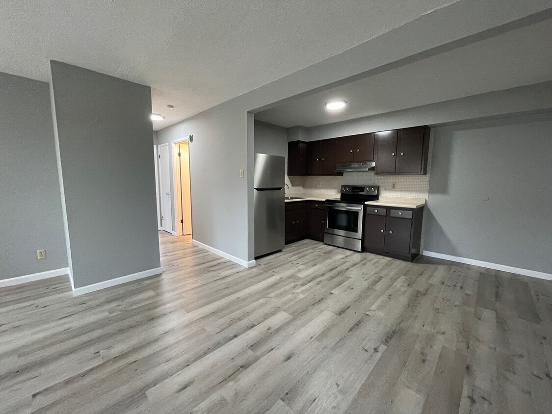 Primary Photo - Morganford Plaza Apartments