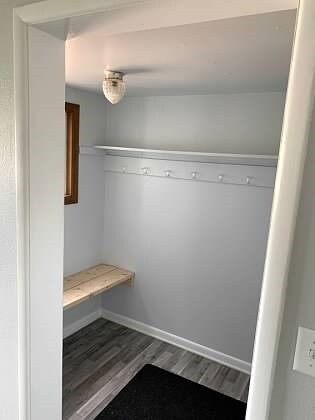 entryway - 710 Glenside St