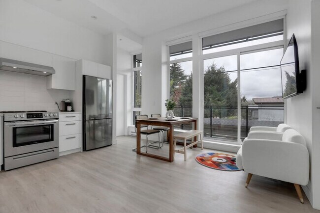 Photo du bâtiment - 1985 Nassau Dr