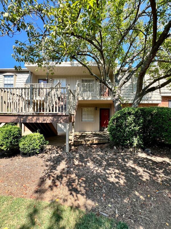 Foto del edificio - 3826 Country Club Rd