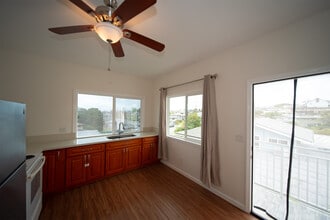 Building Photo - 1314 Hoohulu St