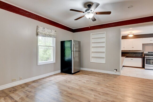 Building Photo - 1302 - Wang Crosby Properties