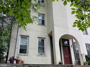 Building Photo - 408 N 32nd St