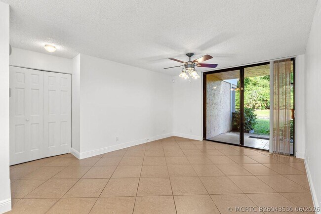Foto del edificio - 5701 Riverside Dr