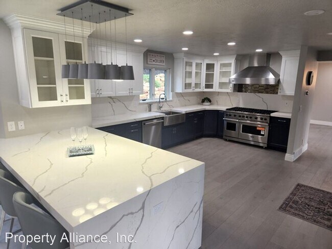 Building Photo - 6 br, 4.5 bath House - 2516 Daybreaker Drive