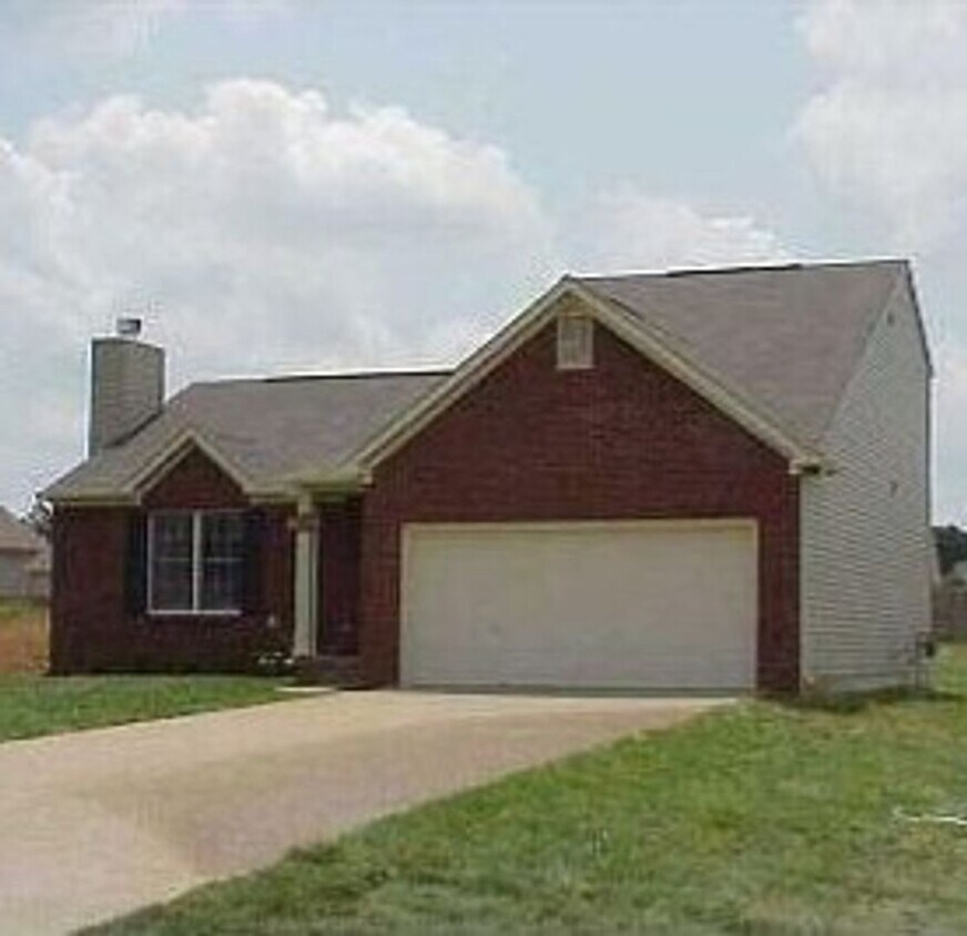 Charming 3-bedroom, 2-bathroom - Charming 3-bedroom, 2-bathroom