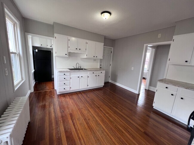 Building Photo - 271 Bronx Ave