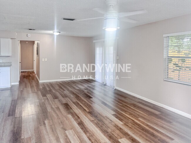 Foto del edificio - 1110 Vonderay Rd