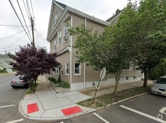 Building Photo - 42 Planten Ave