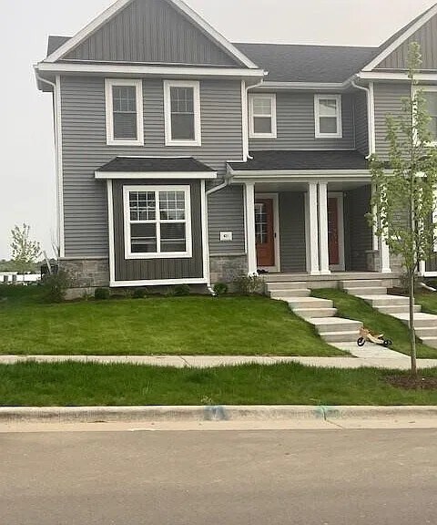 Foto principal - 621 Hillcrest Dr