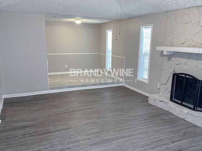 Foto del edificio - 5391 Hall Cir