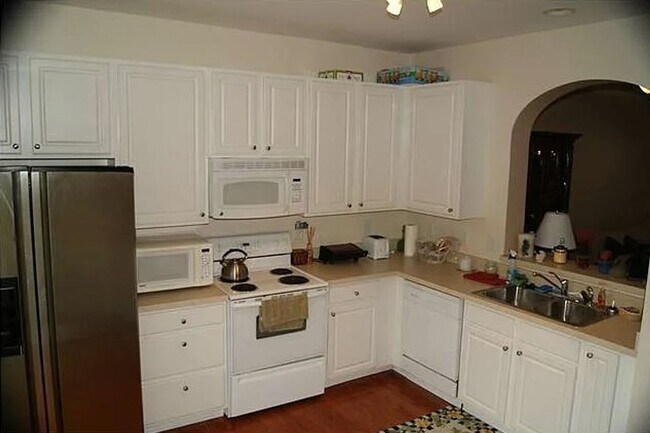 Foto del edificio - 21 Canary Ct