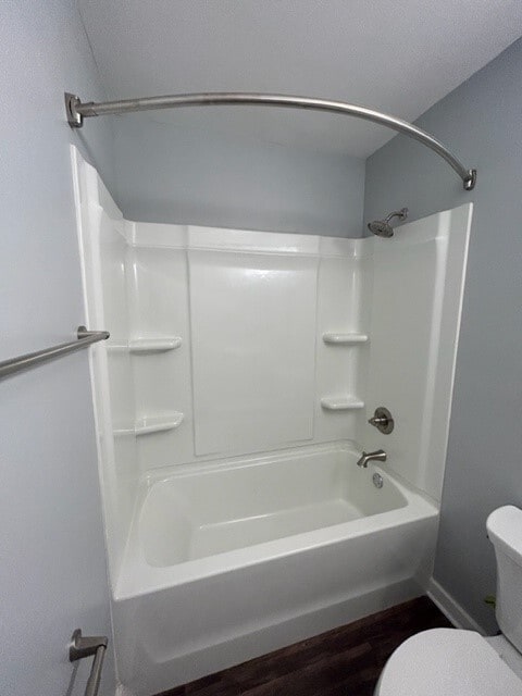 Bathroom tub/shower - Gateway Apartments