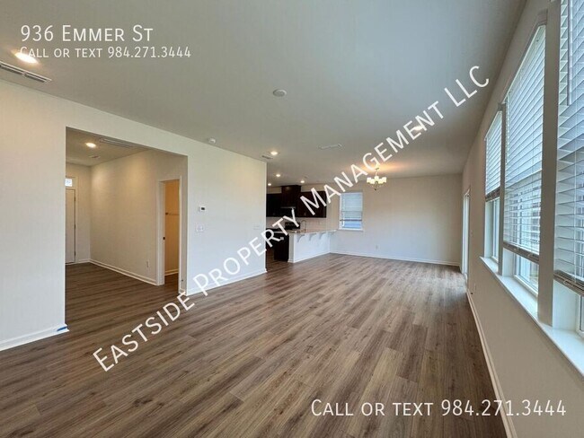 Foto del edificio - 936 Emmer St