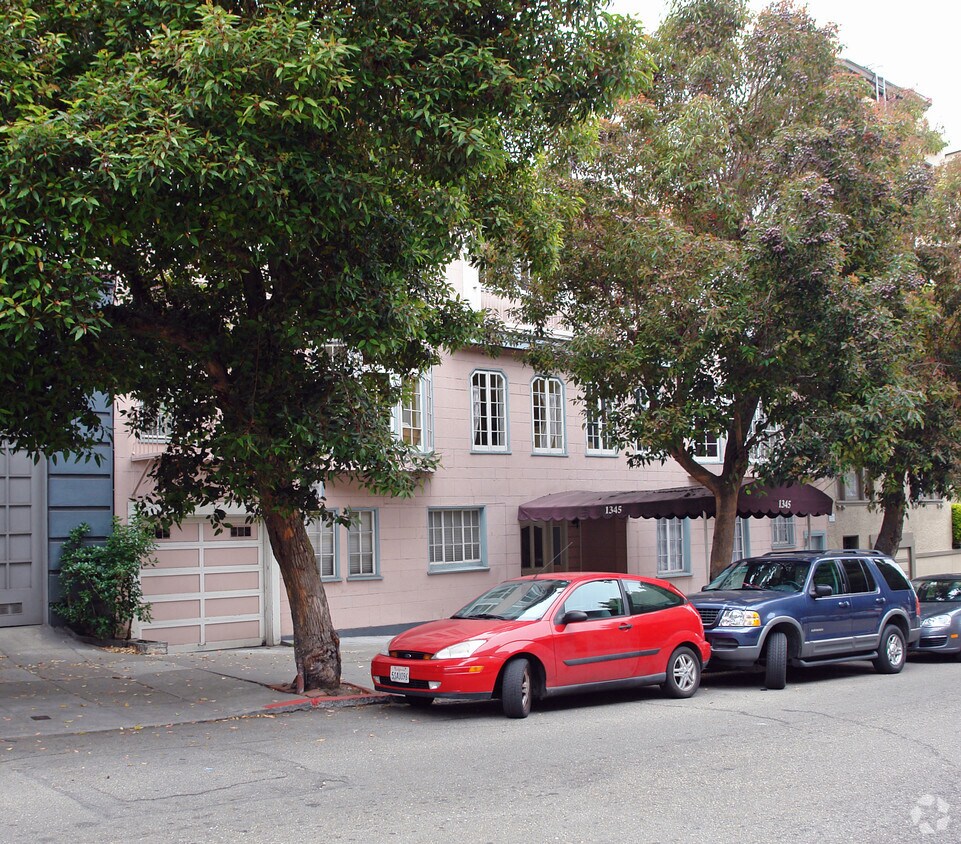 Building Photo - 1340-1390 Taylor