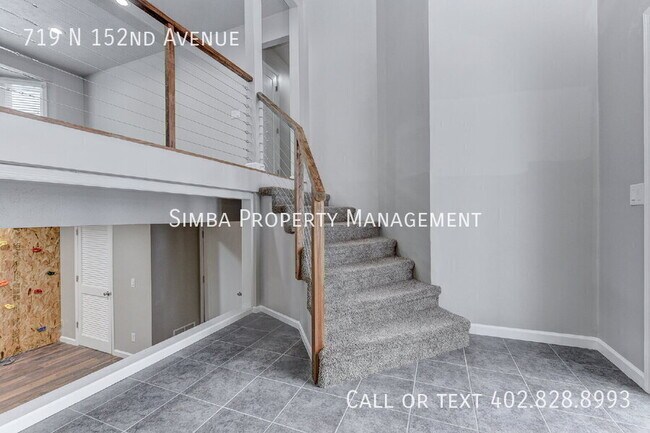 Foto del edificio - 719 N 152nd Ave