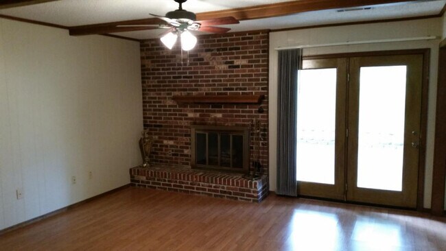 Building Photo - 7602 Euper Ln, Fort Smith, AR 72903