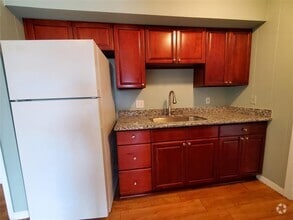 Building Photo - 2206 Mission Hill Dr
