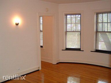 Building Photo - 4916 N Wolcott Ave