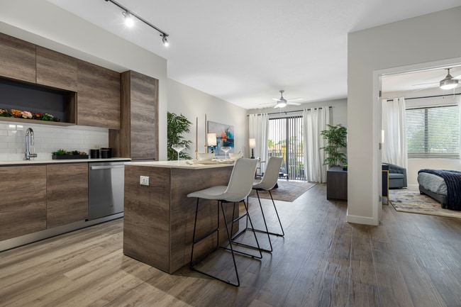 Building Photo - Bella Vista Apartments