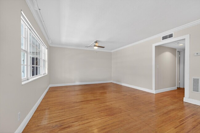 Building Photo - 801 Andrews Ave