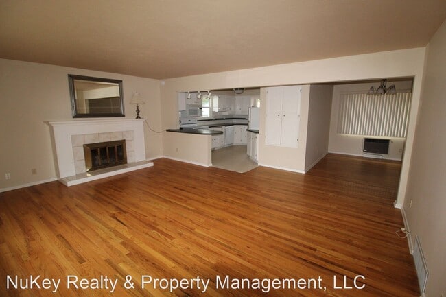 Building Photo - 2 br, 2 bath House - 1312 E. 40th Ave.