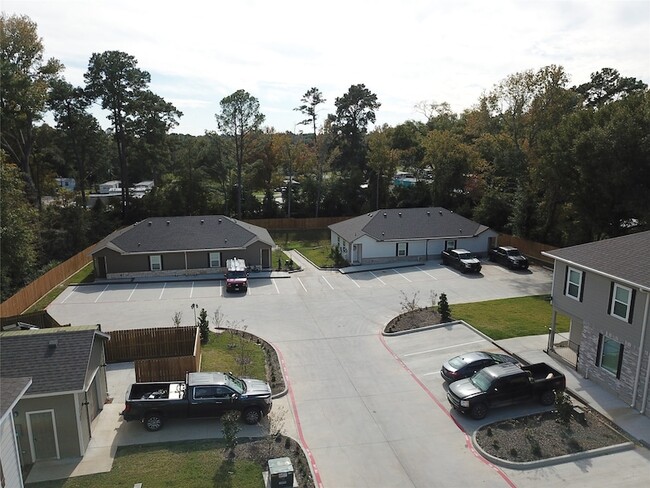 Building Photo - 615 Hayman St
