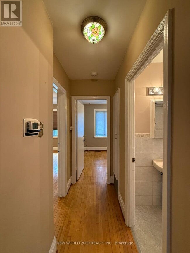 Building Photo - 12 Monkton Ave
