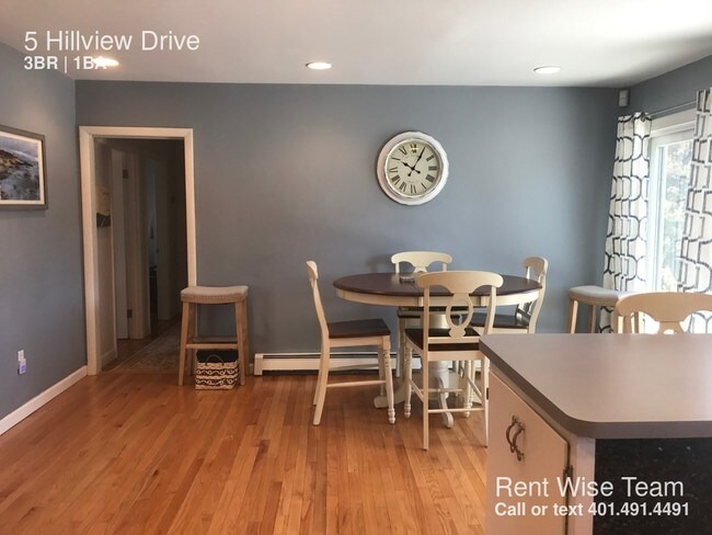 Building Photo - 5 Hillview Dr