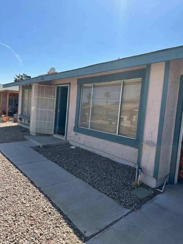 Primary Photo - SW Remodeled 2 Bedroom!!