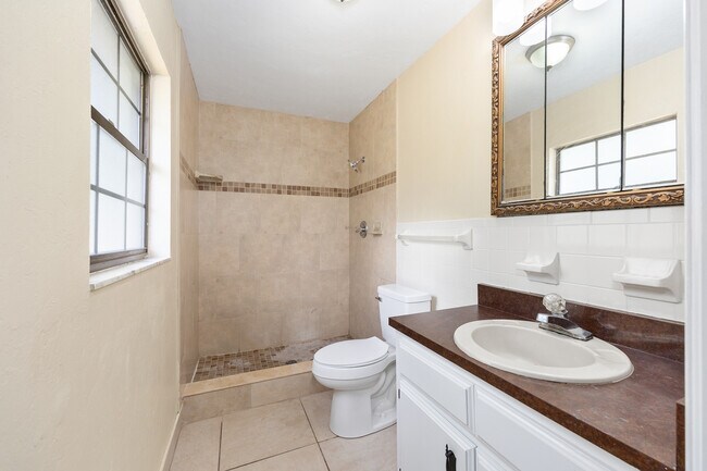 Foto del edificio - 3963 SE 17th Pl