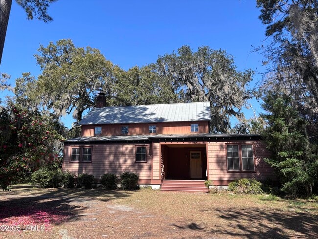 Building Photo - 2106 Wilson Dr